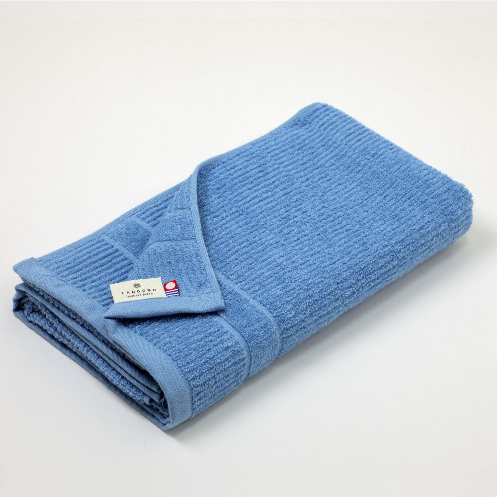 A towel that dries quickly Bath towel
