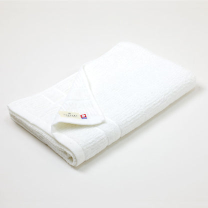 A towel that dries quickly Bath towel